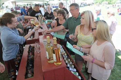 Image: Pour into Summer Wine Festival